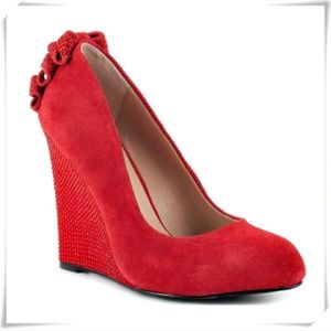 blue by betsey johnson taryn wedge